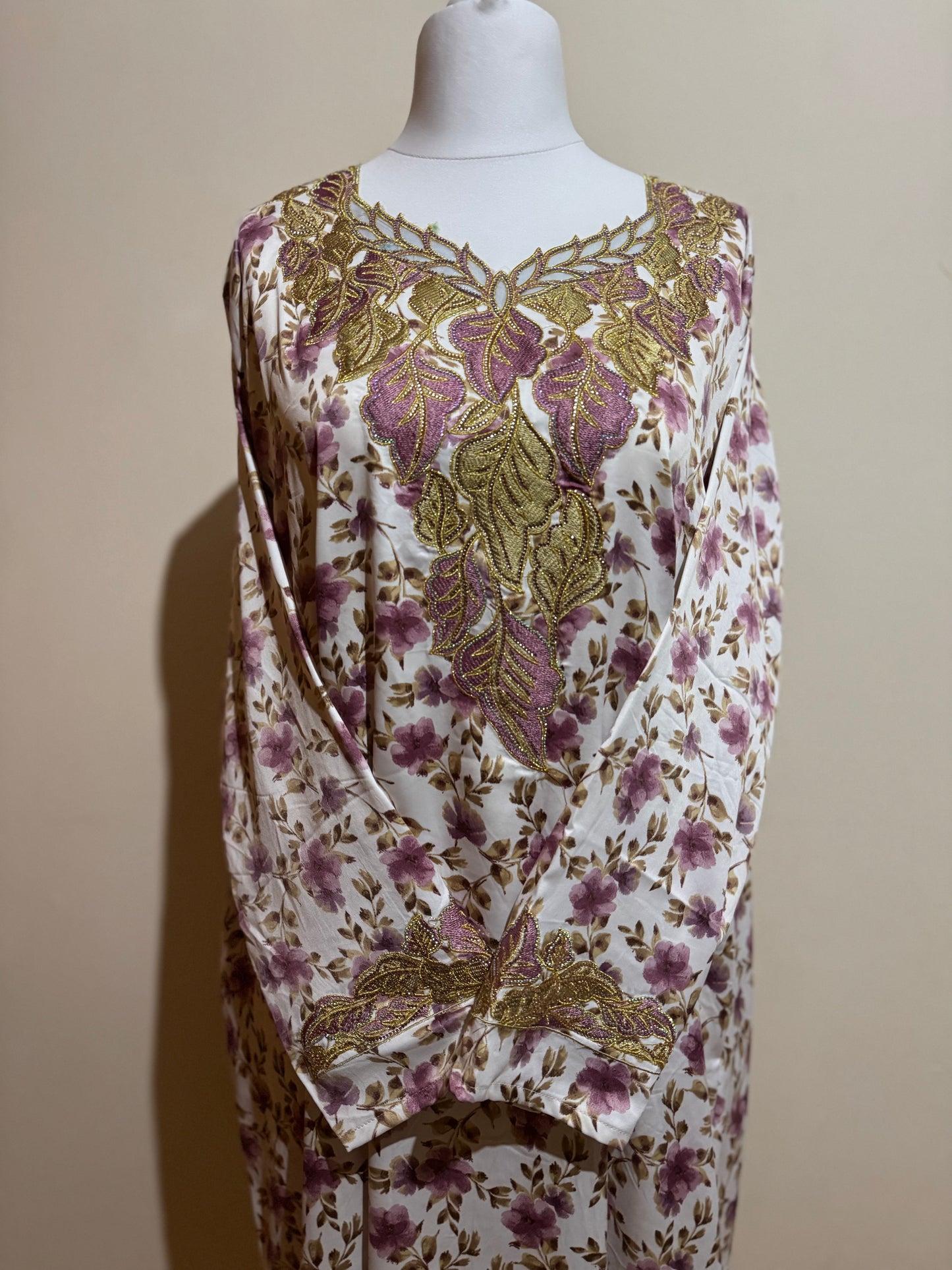 Emirati Makhwar #2(stitched)